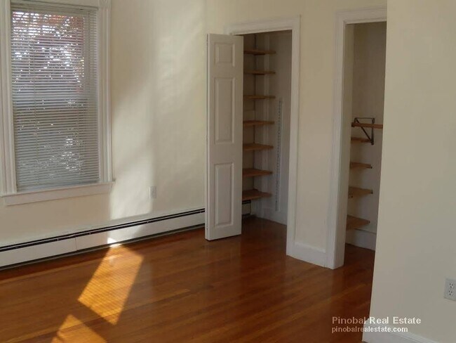 Foto del edificio - 14 Forest Ave