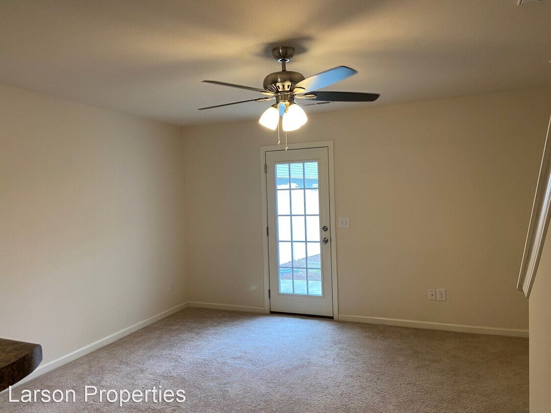 2 br, 2.5 bath House 663 Cairn Circle House Rental in Burlington