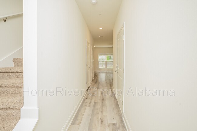 Building Photo - 130 Cabot Ln