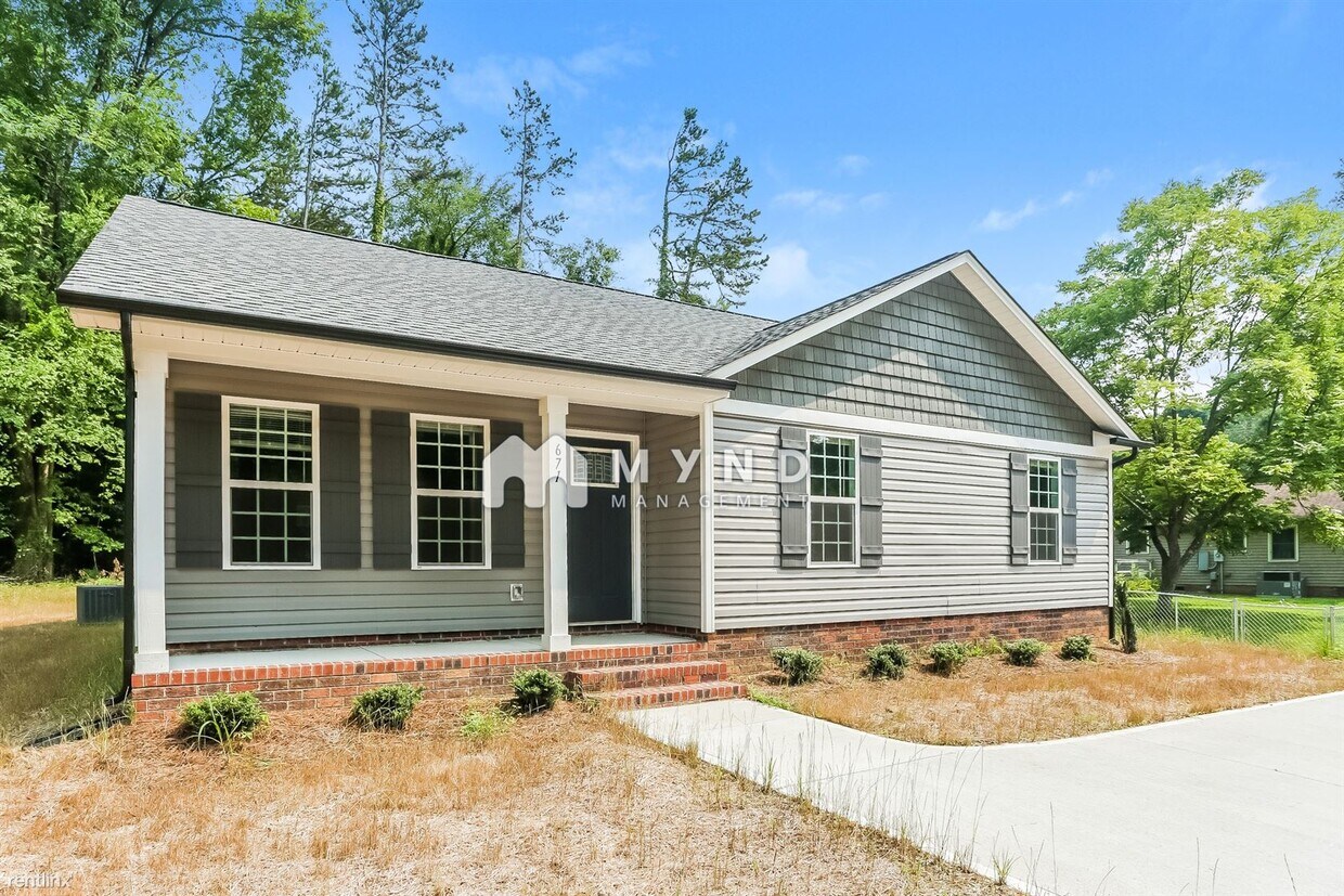 Primary Photo - 4 br, 2 bath House - 671 Sylvan St