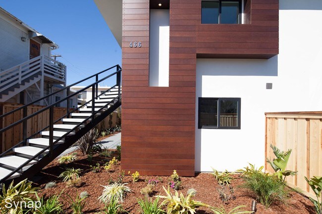 Building Photo - 466 D Ave