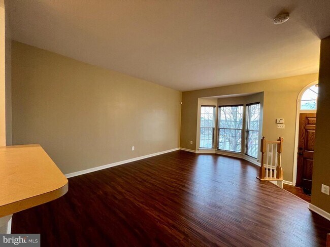 Building Photo - 97 Riparian Ln