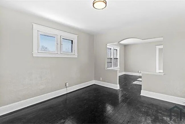 Foto del edificio - 5415 Hamilton Ave