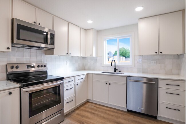 Foto del edificio - 7934 20th Ave SW
