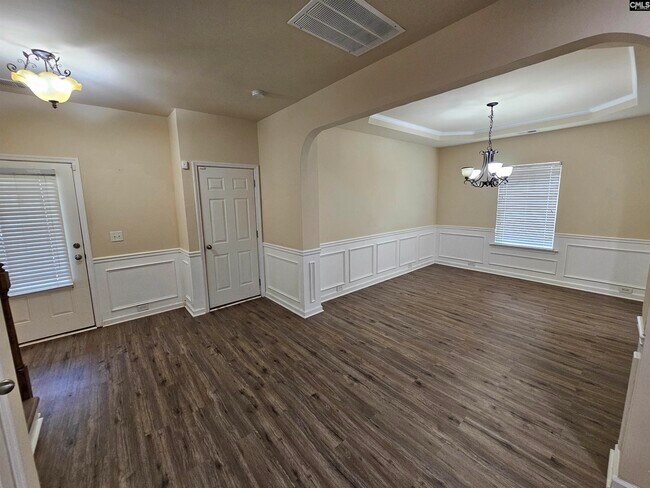 Foto del edificio - 296 Knight Valley Cir