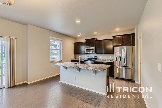 Foto del edificio - 20732 Scenic Park Dr