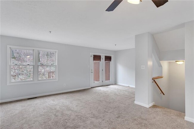 Foto del edificio - 1211 Meadowbrook Dr
