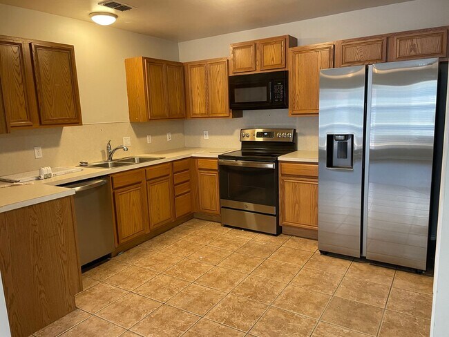 Foto del edificio - 706 N Englewood Ave