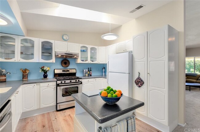 Building Photo - 23970 Deerfern Ave
