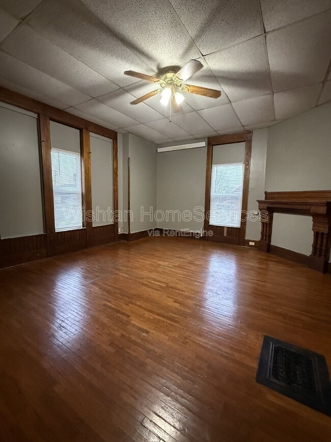 Foto del edificio - 429 N 8th St