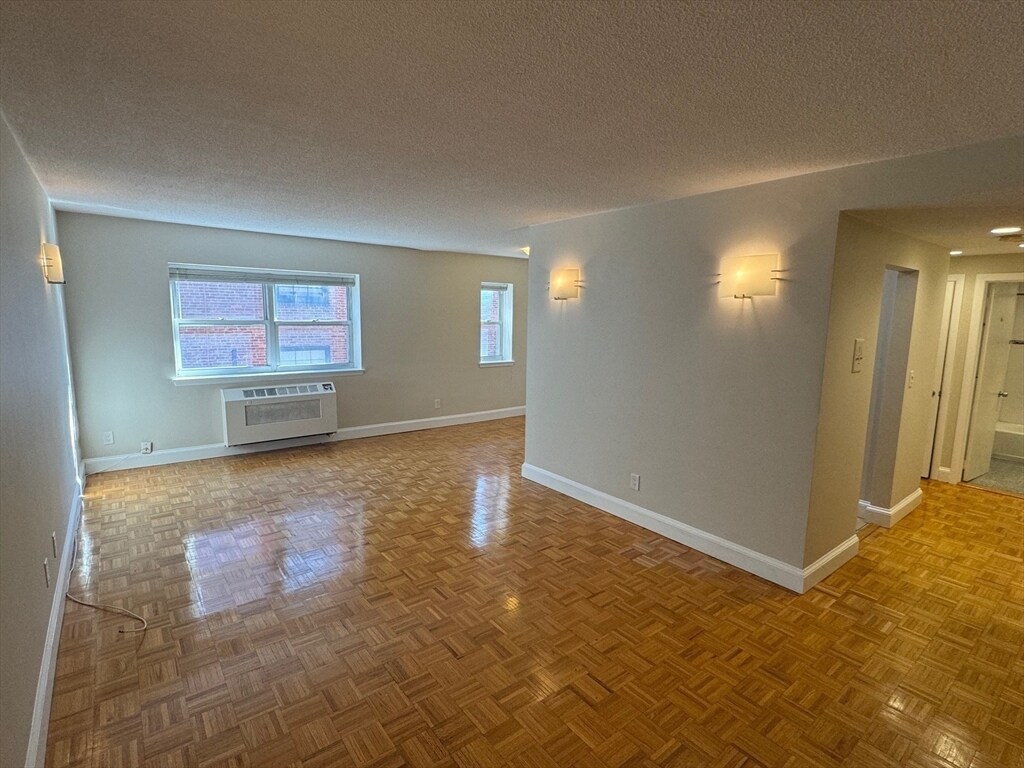 Foto principal - 111 Marion St