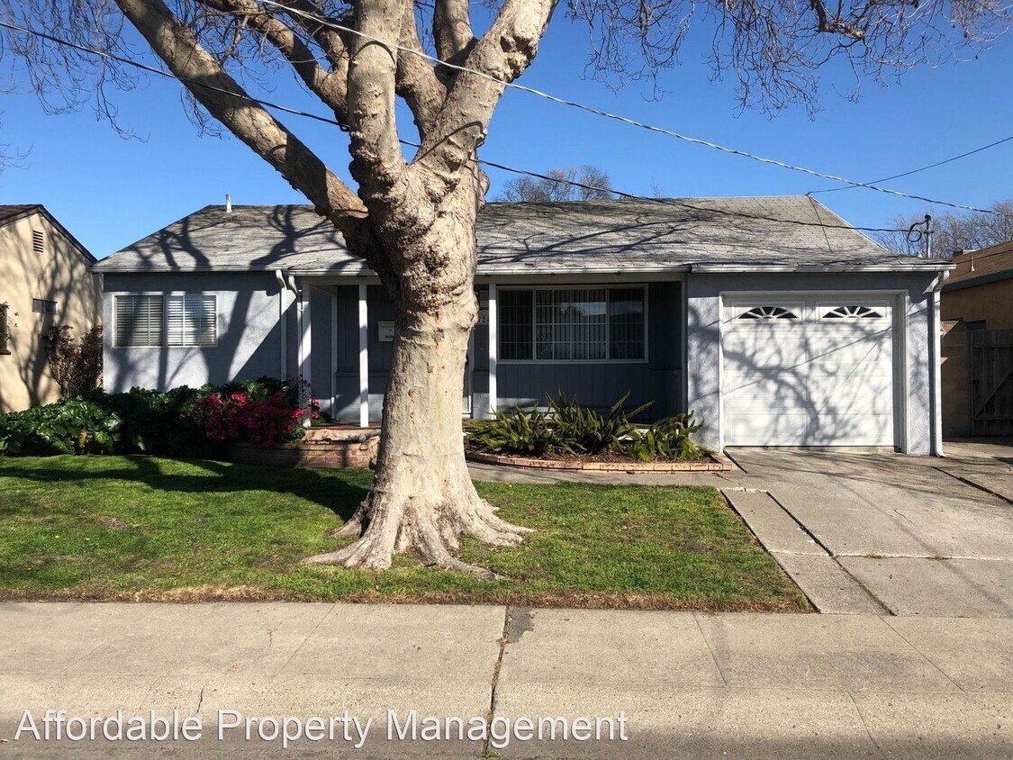 Primary Photo - 3 br, 2 bath House - 17248 Via El Cerrito