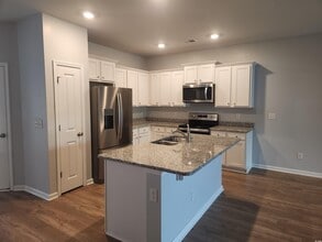 Building Photo - 174 Sea Shell Dr