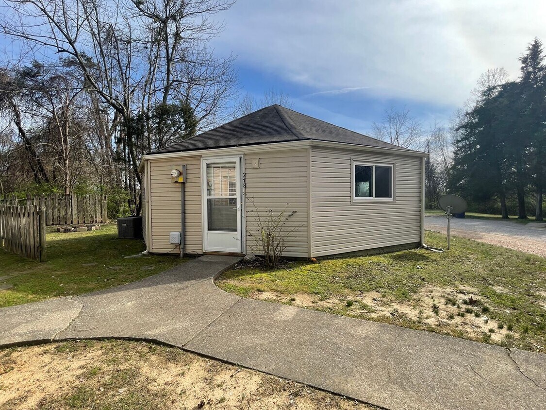 Primary Photo - 1 Bed 1 Bath with Loft in Paducah