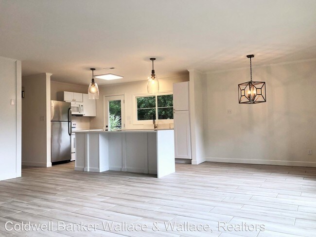 Building Photo - 3 br, 2 bath House - 912 Wesley Road