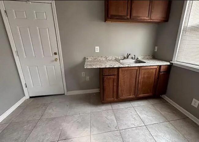 Building Photo - 7910 Wetherby ST