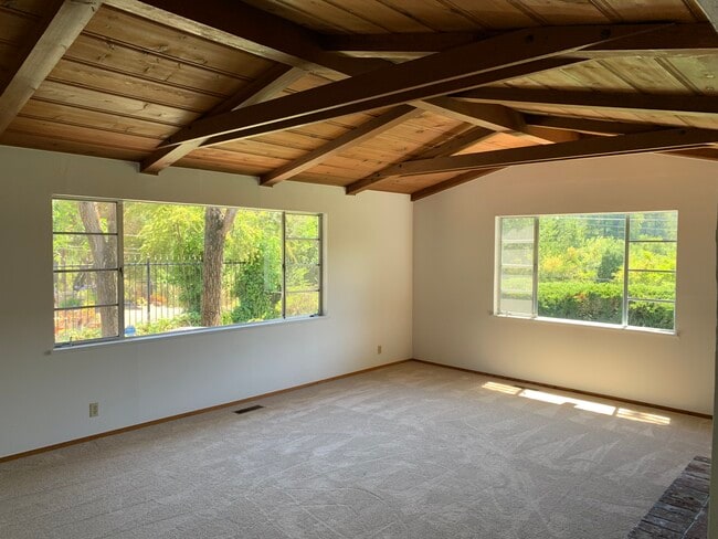 Building Photo - 261 Rheem Blvd