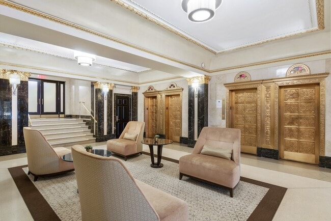 Building Photo - 27 W 72nd St