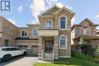 Building Photo - 1466 Chretien St