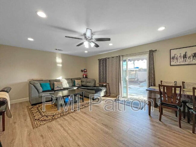 Foto del edificio - 6724 Sequoia Dr