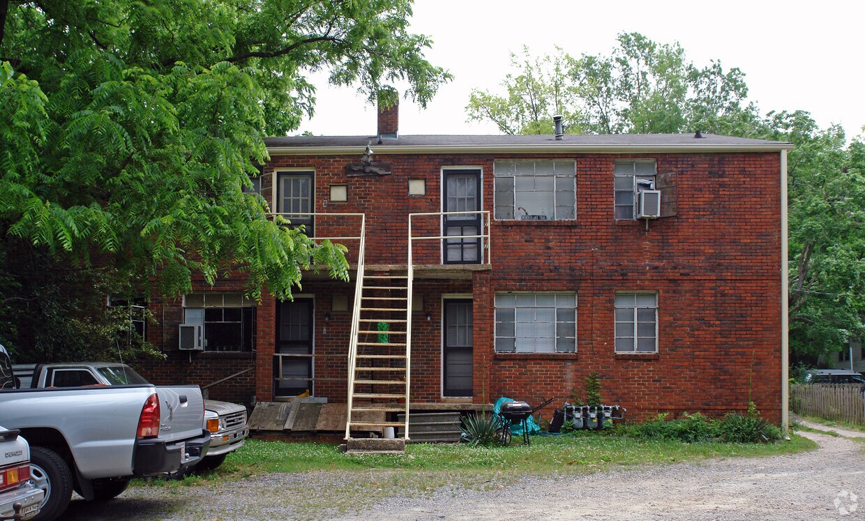 Foto del edificio - 210 Cox Ave