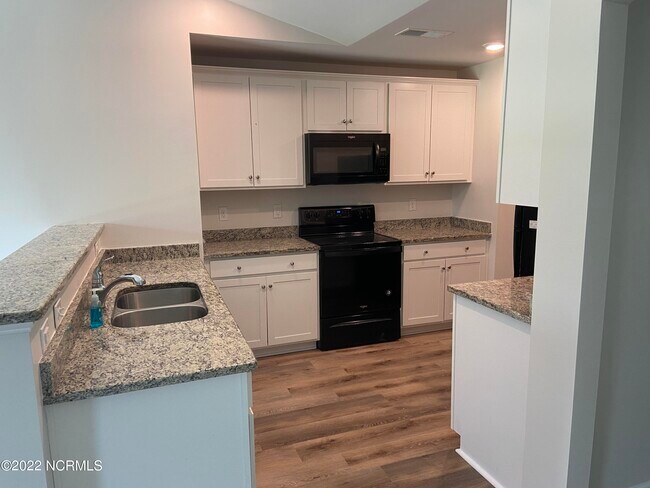 Building Photo - 7213 Cameron Trace Dr