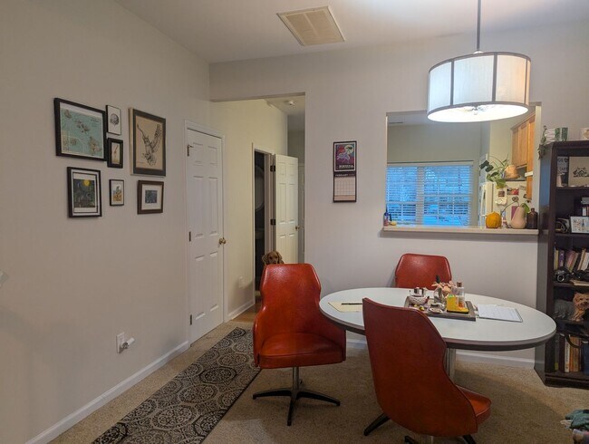 Foto del edificio - Rare Opportunity in The Park at Arbor Oaks