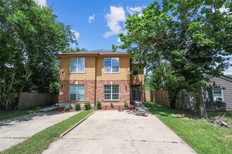 Building Photo - 10302 Buffum St