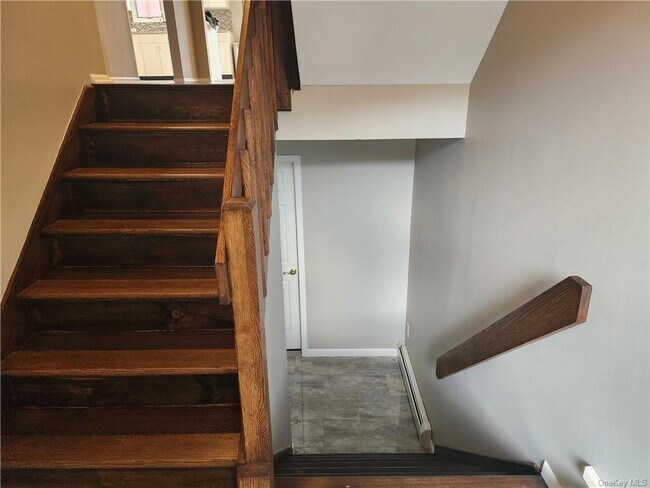 Building Photo - 19 Braemar Ln