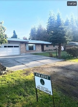 Building Photo - 2284 Cedar Ln