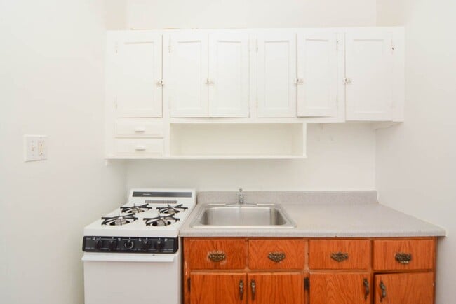 Building Photo - 4856 N Damen Ave