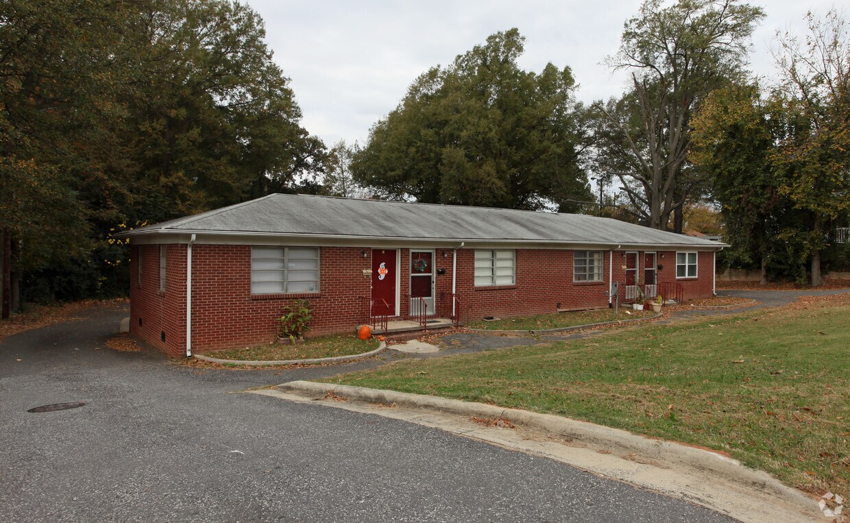 Building Photo - 411 S Marietta St