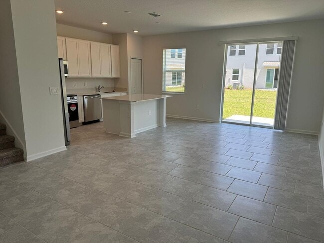 Building Photo - 3274 Laurent Lp