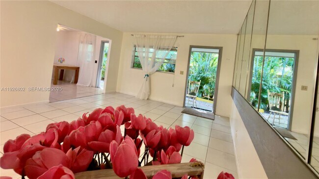 Building Photo - 274 SW 9th St