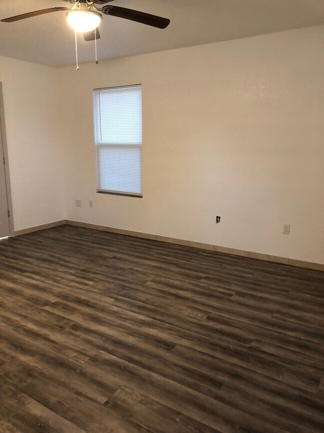 Foto del edificio - 3393 Green Briar Cir