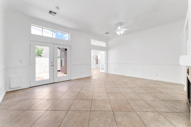 Foto del edificio - Single Story 3 bedroom and 2 bath home.