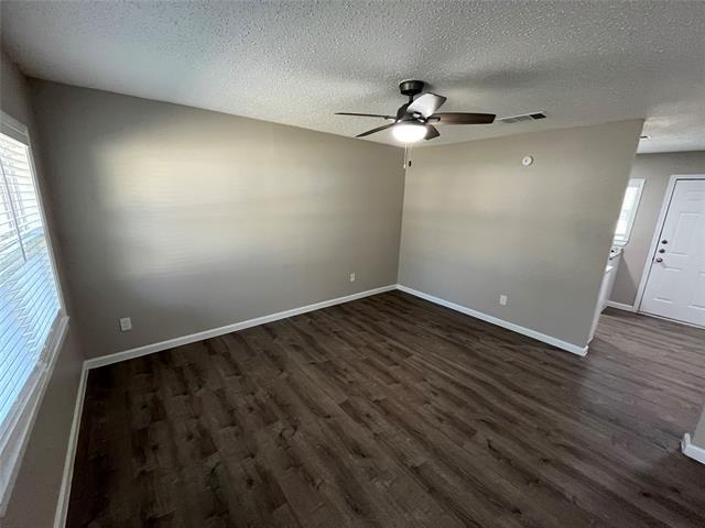 Foto del edificio - 12508 Meadowcrest Ln