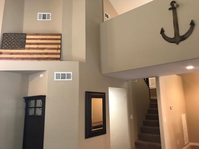 Building Photo - Beautiful modern 3BR/2.5 BA in Summerlin