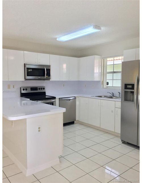 Building Photo - 2153 SW 104th Ave