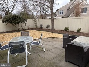 Building Photo - 28536 Oakmont Dr