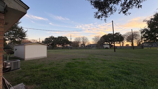 Foto del edificio - 768 Heritage Ln