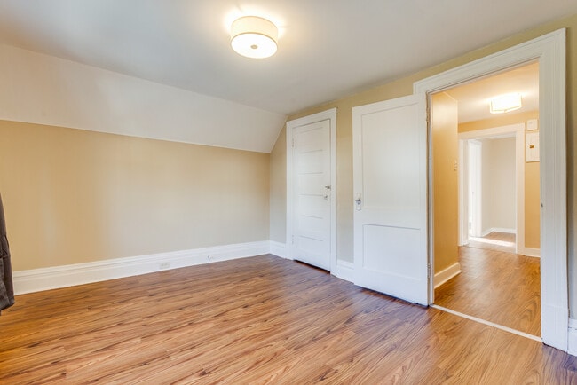 Building Photo - 1166 South Ave