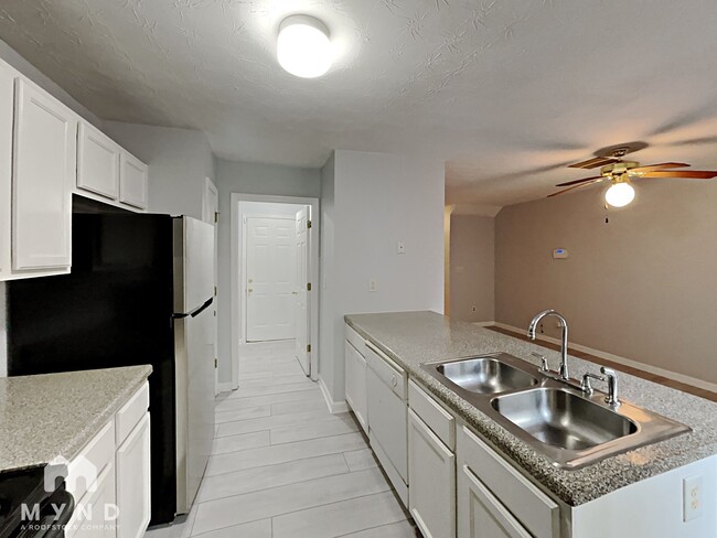 Building Photo - 1531 Eastern Sunrise Ln
