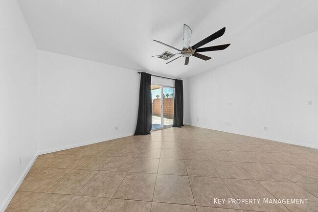 Foto del edificio - 504 Palegold St