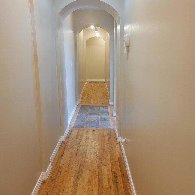 Foto del edificio - 5946 S Prairie Ave