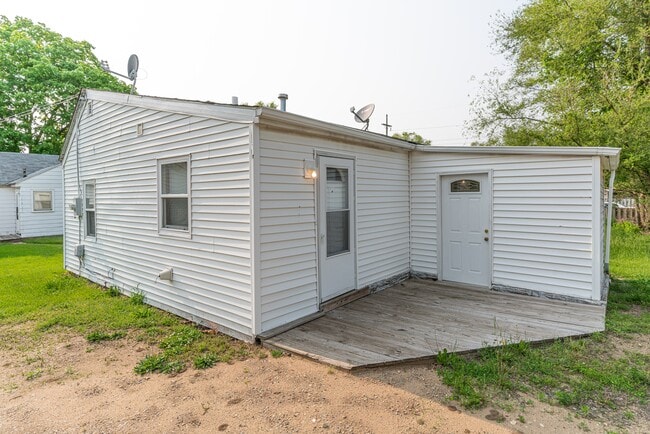 Building Photo - 2818 Hanson St