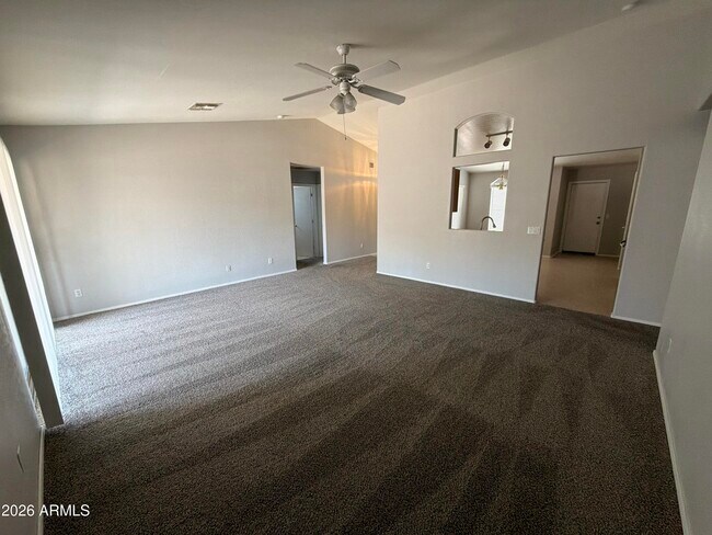 Foto del edificio - 13223 W Desert Rock Dr