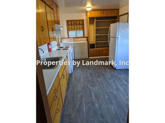 Foto del edificio - SHORT TERM RENTAL - 3 bedroom 1 bath