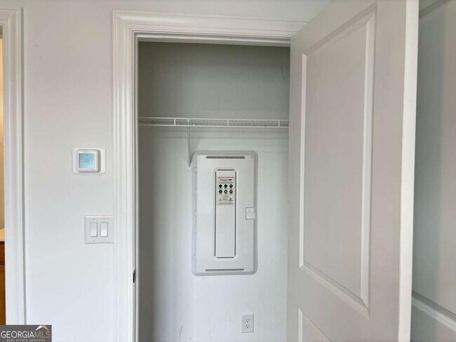 Foto del edificio - 1343 Harvest Park Ln