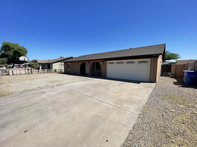 Building Photo - 4213 W Northview Ave